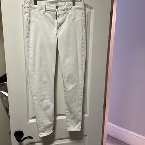 White American Eagle next level stretch jeans